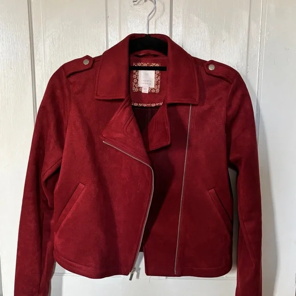 LC Lauren Conrad faux suede moto jacket in burgundy. - Picture 2 of 4